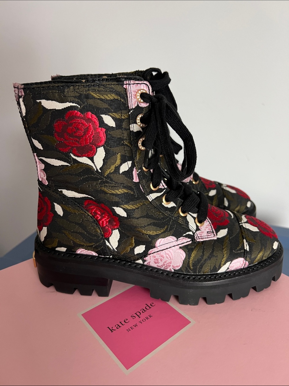 Kate Spade merritt lug jacquard rose garden floral print combat lace up boots 6B